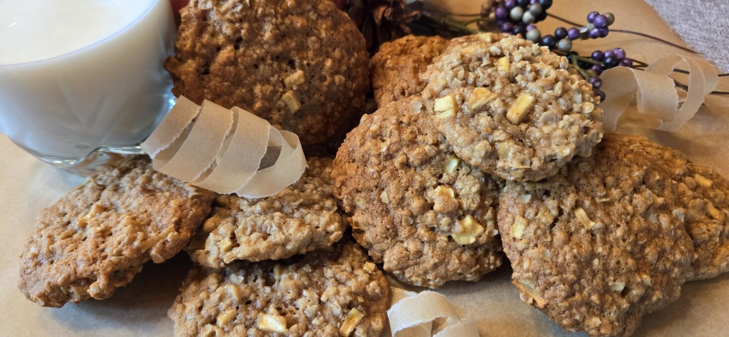 Chewy Apple Oatmeal Cookies