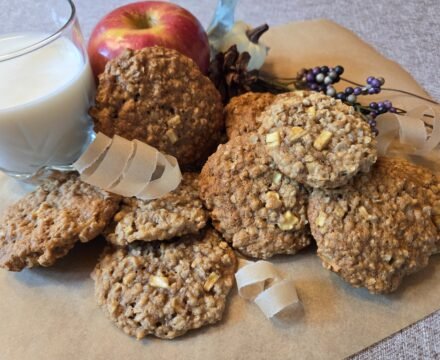 Chewy Apple Oatmeal Cookies